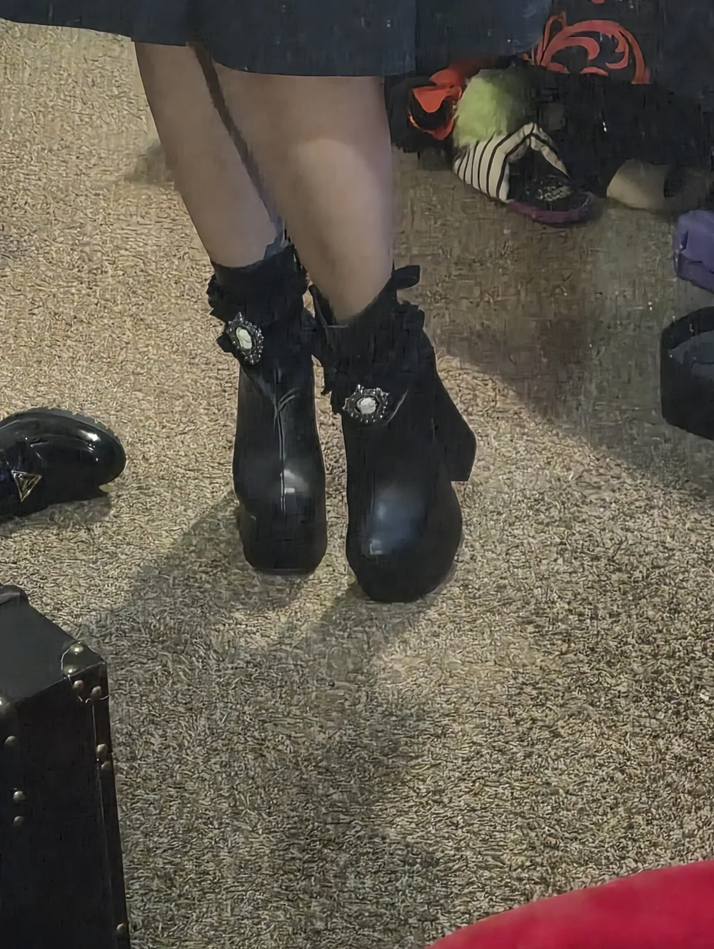 Widow Victorian Romance Platform Boots (8) - Picture 3 of 8